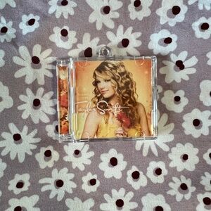 Taylor Swift Beautiful Eyes Mini CD Keychain 🧡